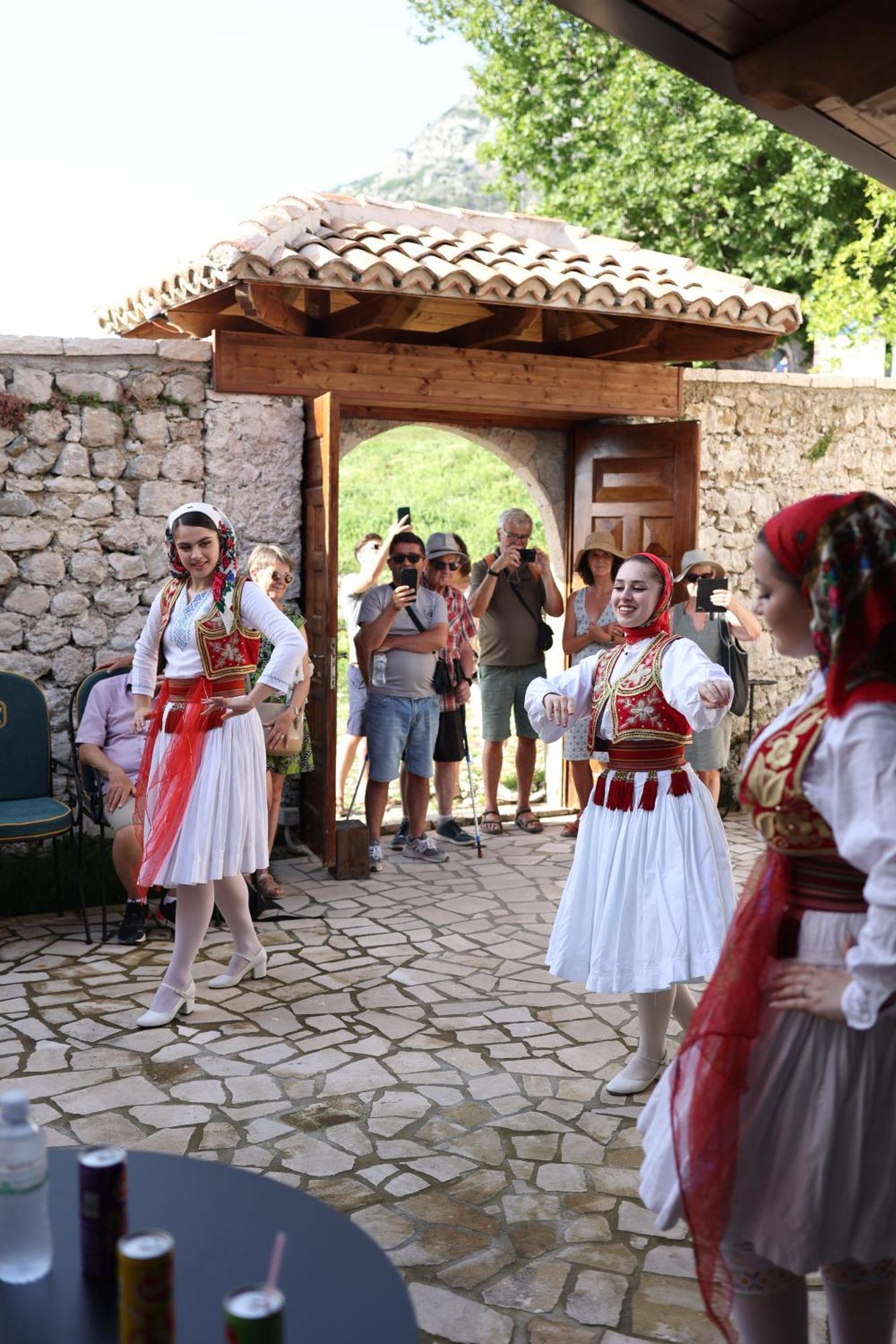 Kruja Albergo Diffuso , Inside Kruja Castle Exteriör bild